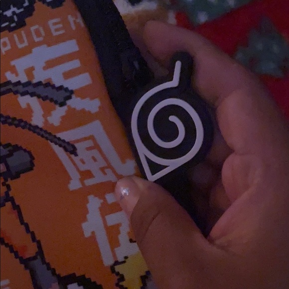 Sold - Picture 3 of 4